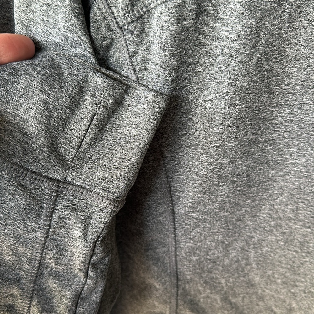 Reebok pullover - Picture 6 of 7